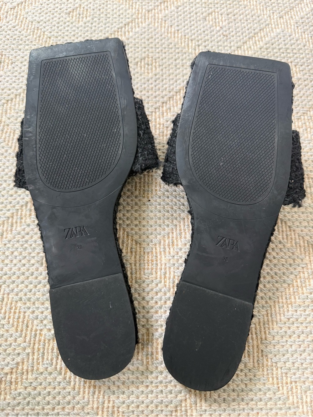 Zara Black Sandal Straps with Gold Chain Accent - Picture 2 of 2